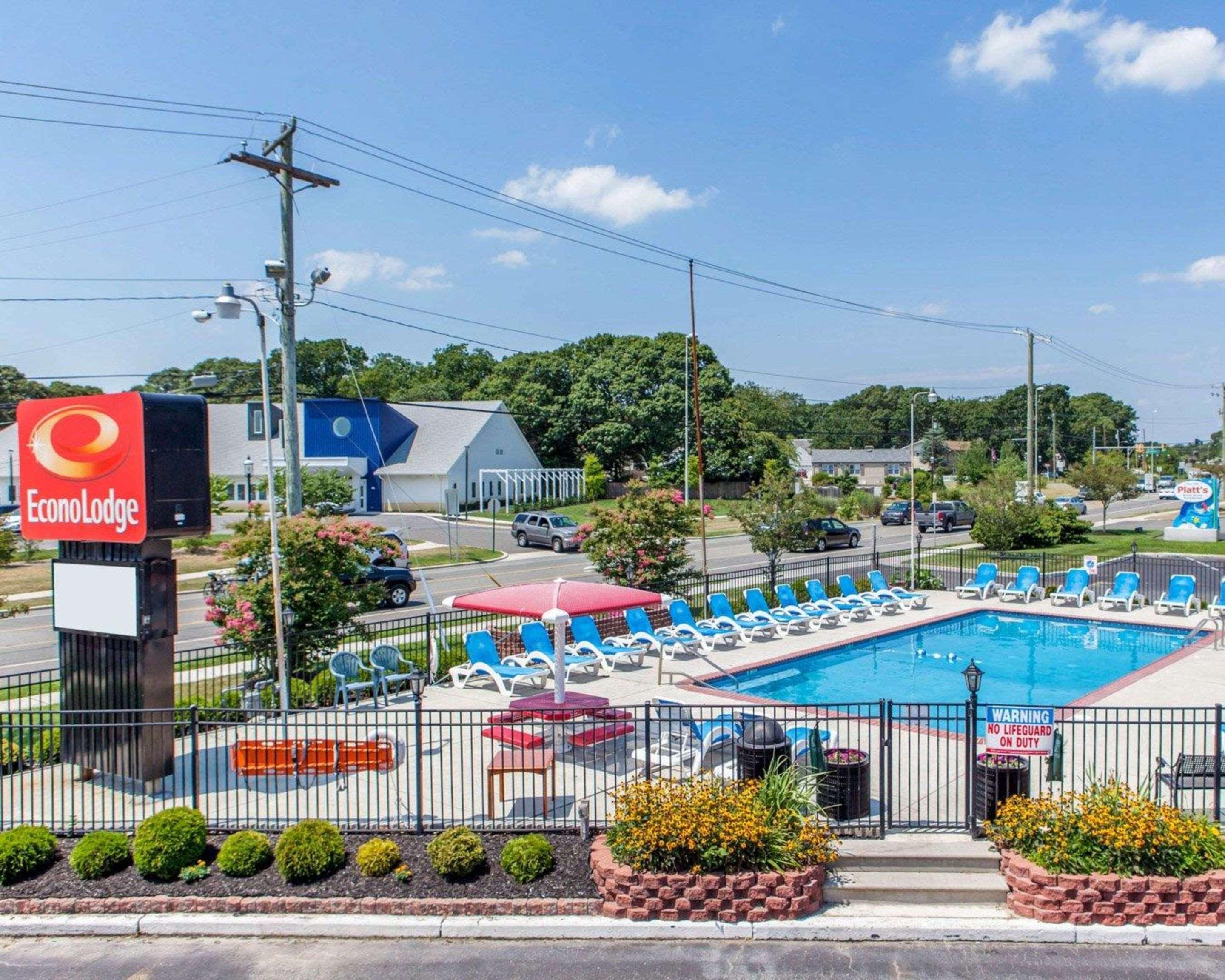 Econo Lodge Съмърс Пойнт Екстериор снимка