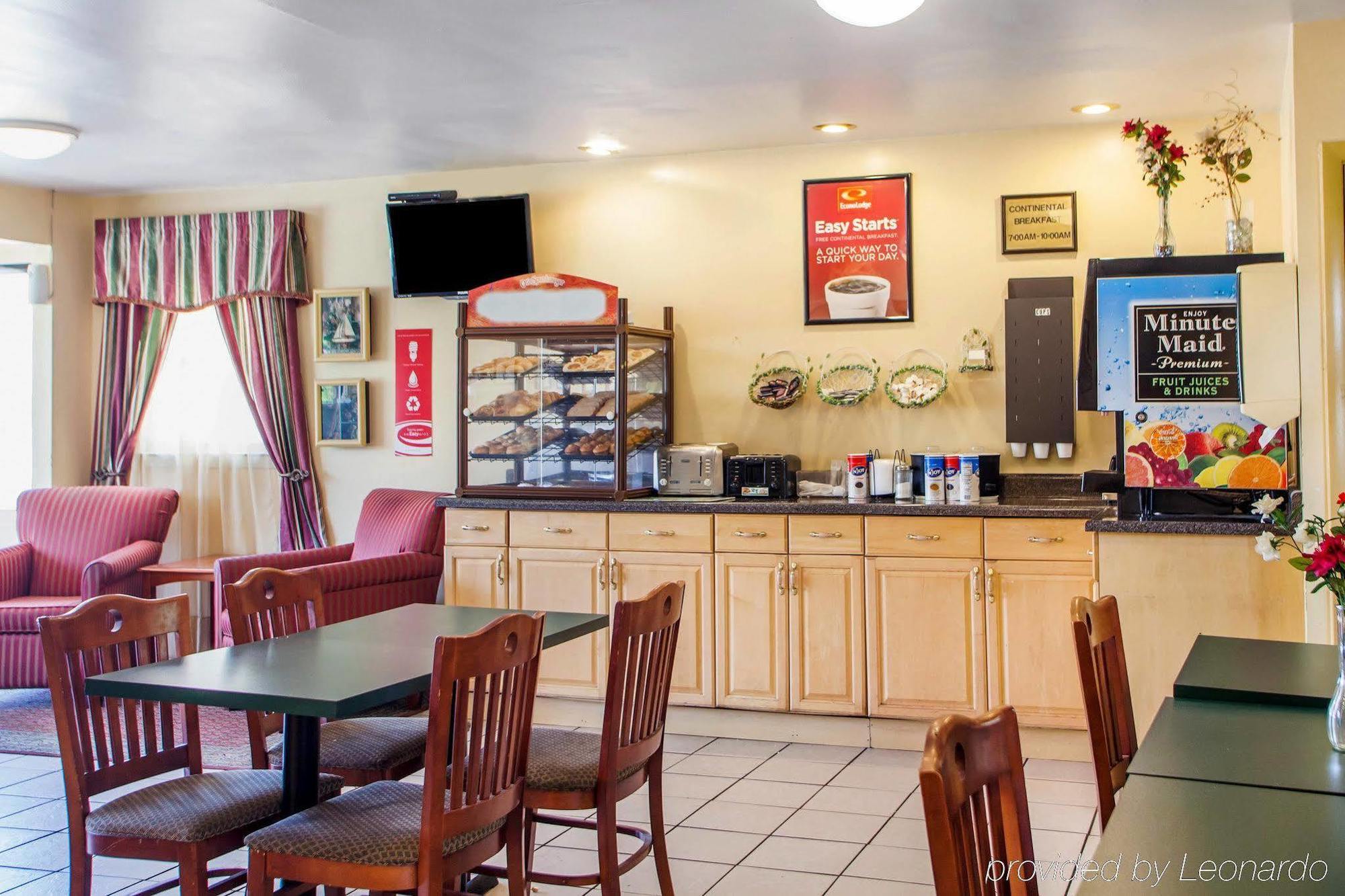 Econo Lodge Съмърс Пойнт Екстериор снимка