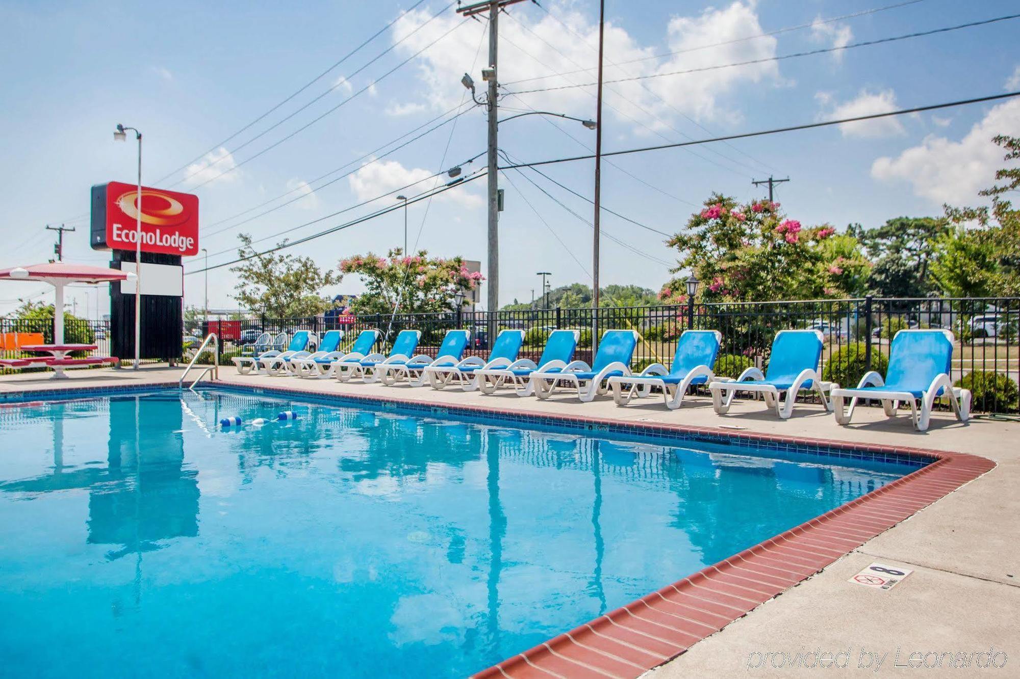 Econo Lodge Съмърс Пойнт Екстериор снимка
