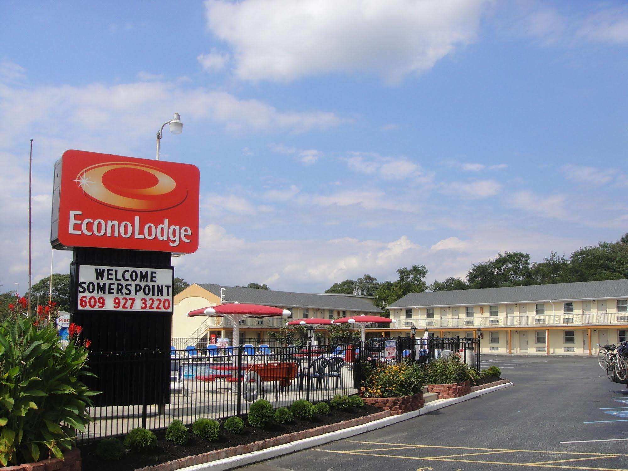 Econo Lodge Съмърс Пойнт Екстериор снимка
