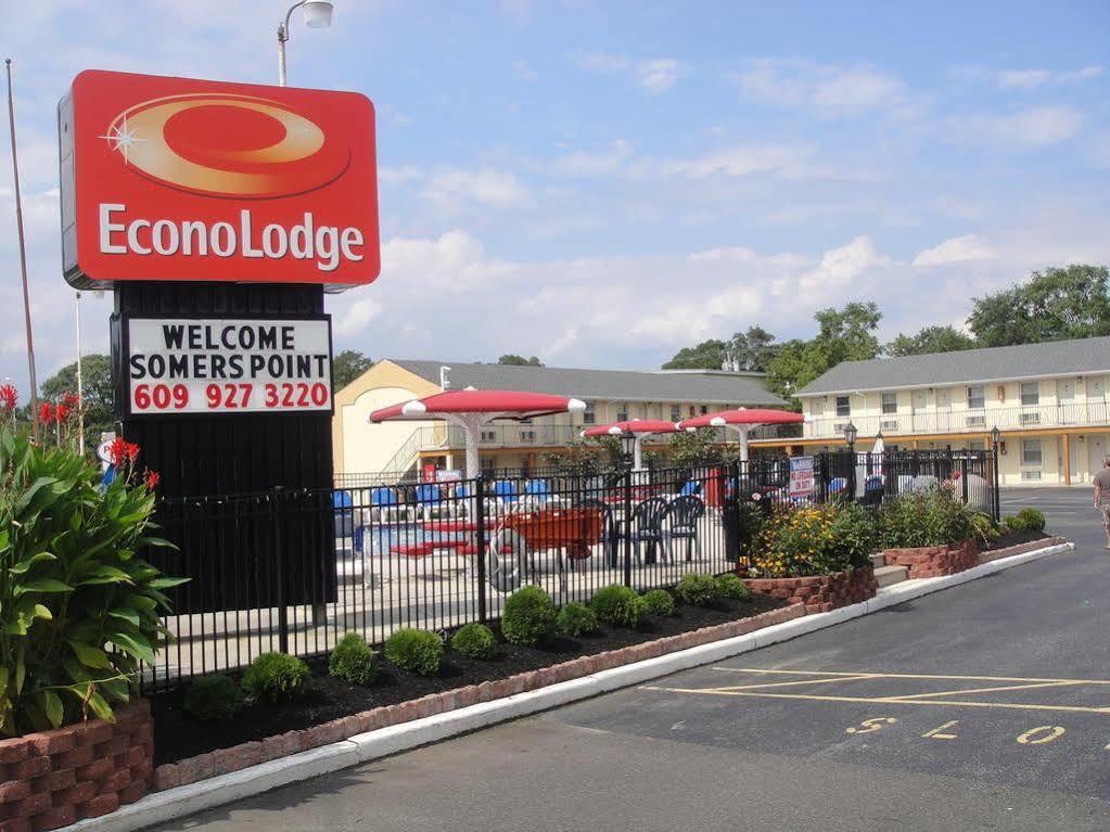 Econo Lodge Съмърс Пойнт Екстериор снимка